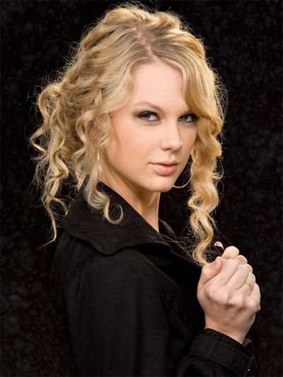 Sexy Hair Logo on Tere Tulemast V  Ga Andeka Ja Ilusa Lauljanna Taylor Swifti